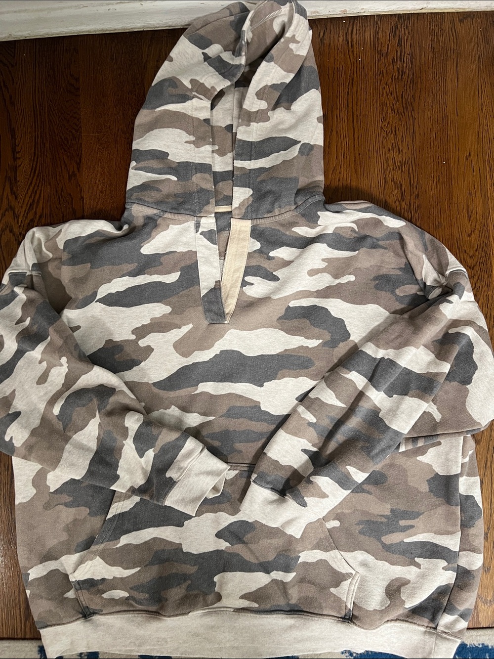 Aerie hoodie with kangaroo pocket